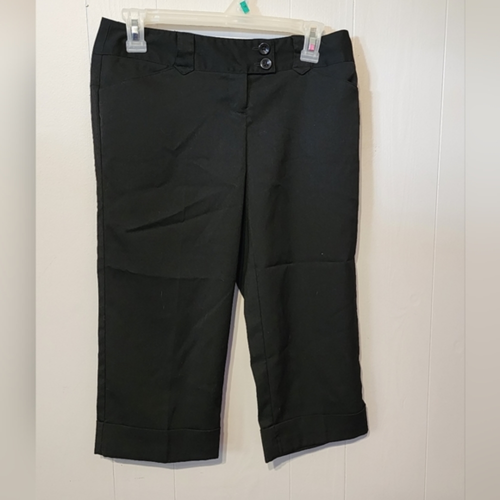 Black Capri Pants Size 5 No Boundaries A42